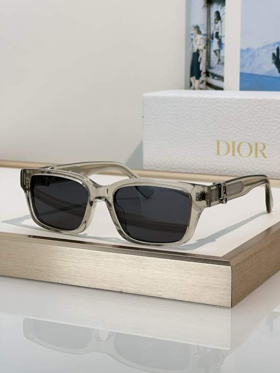 Picture of Dior Sunglasses _SKUfw81854626fw